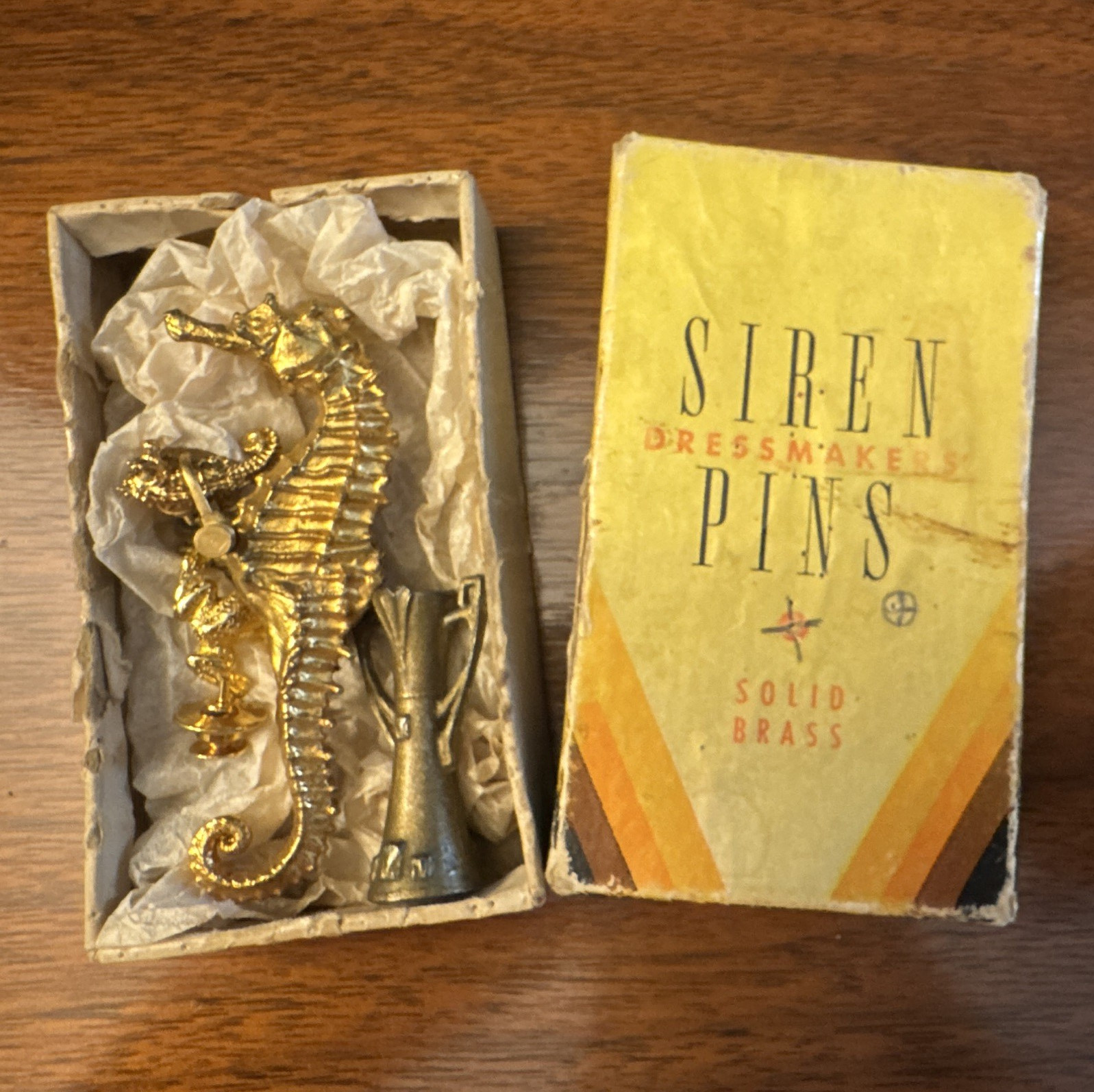 Gold Seahorse Pin Animal & Insect Theme No Stone