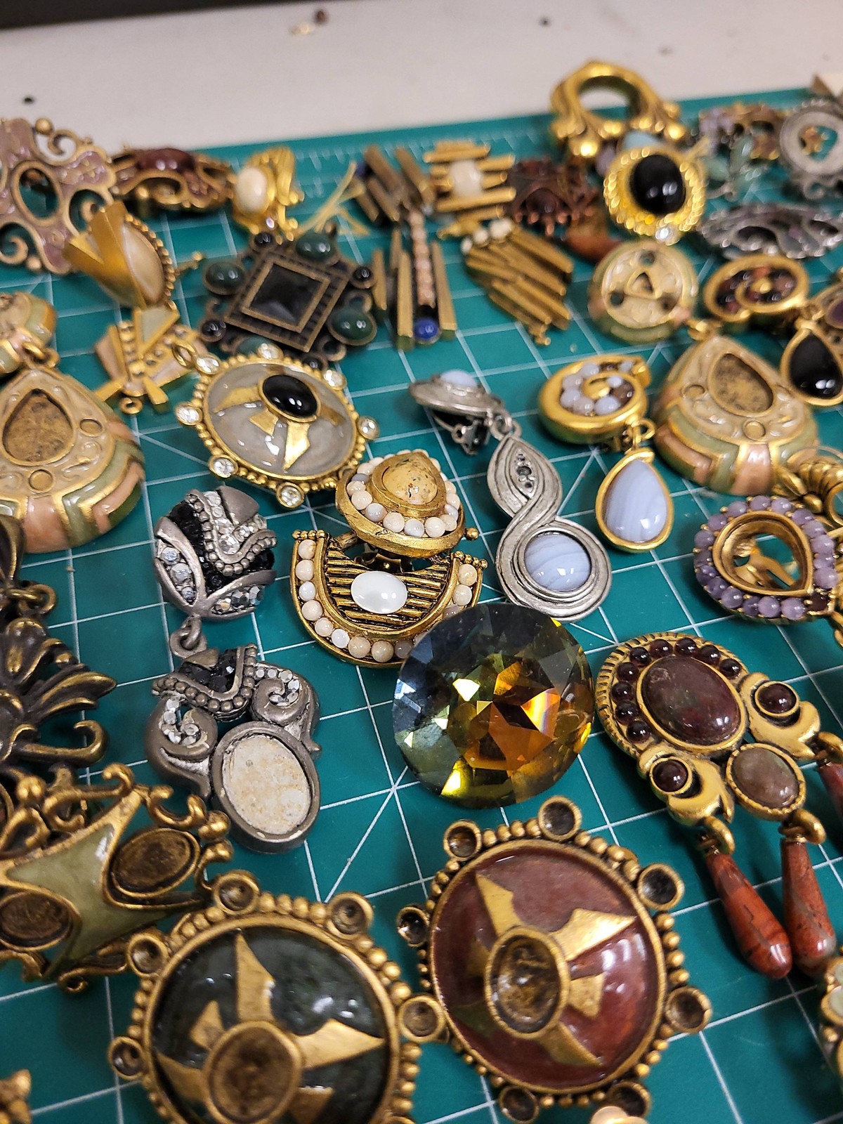 Vintage Costume Jewelry Lot Brooches Pendants Earrings Mixed Styles Gold Tone