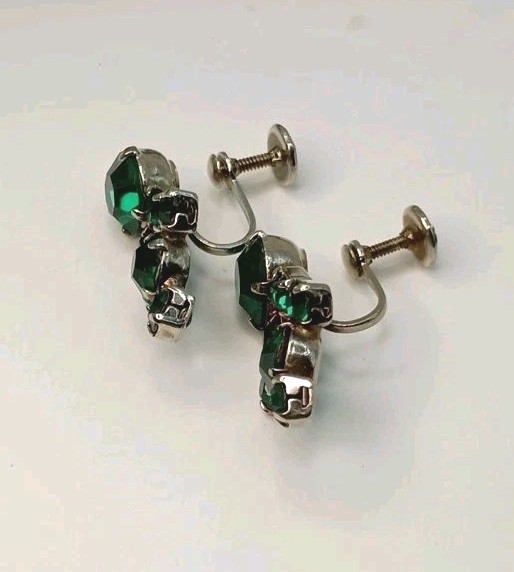 Art Deco Green Rhinestone Earrings Dangle Screw Back 1″