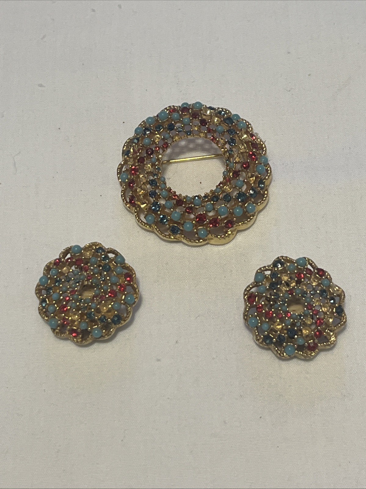 Vintage 1960s Sarah Coventry Song of India Brooch Pin Set with Clip On Earrings
