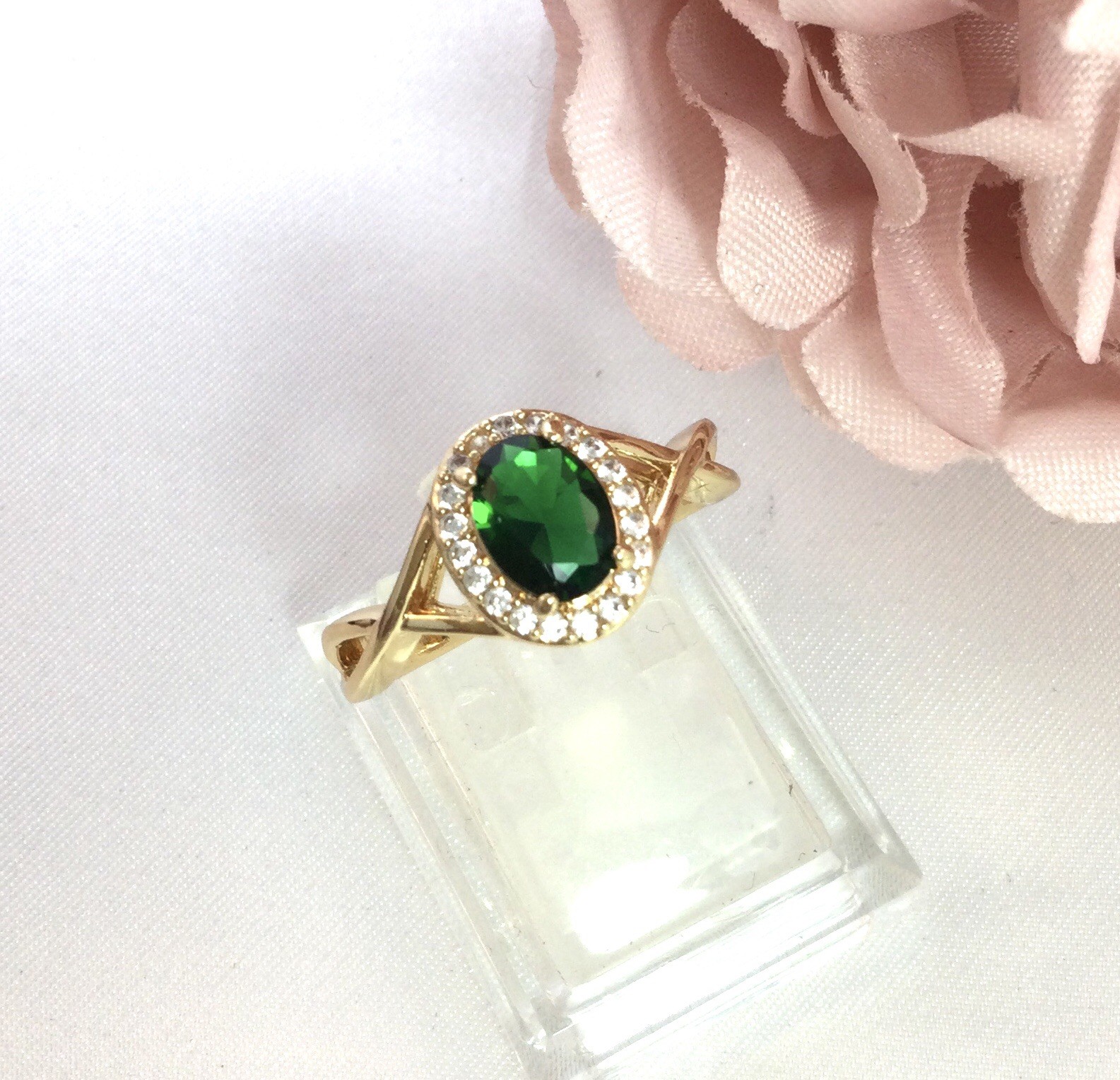 Vintage Jewellery Gold Ring Emerald and White Sapphires Antique Deco Jewelry