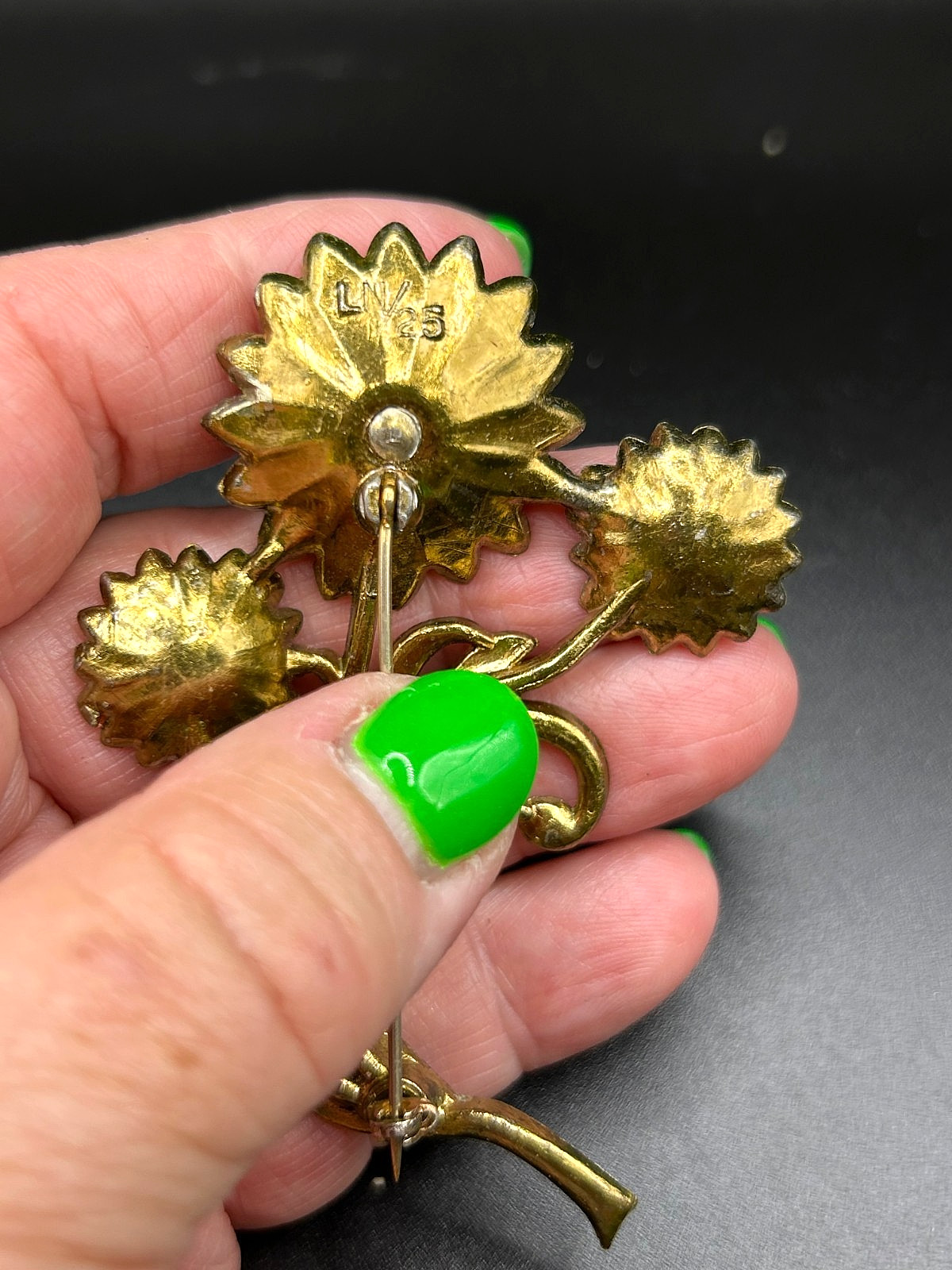 ANTIQUE LITTLE NEMO POT METAL BROOCH 1930’S MULTIPLE RHINESTONE FLOWER BOUQUET