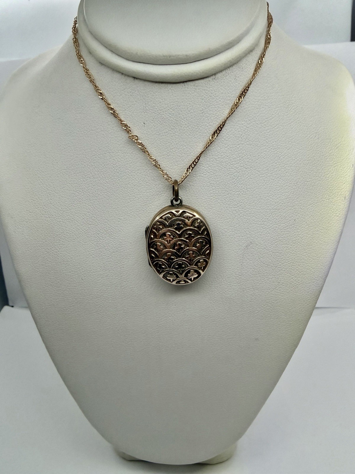 Antique Double Sided Rose Rolled Gold Fleur de Lys Flower Locket Necklace AS IS