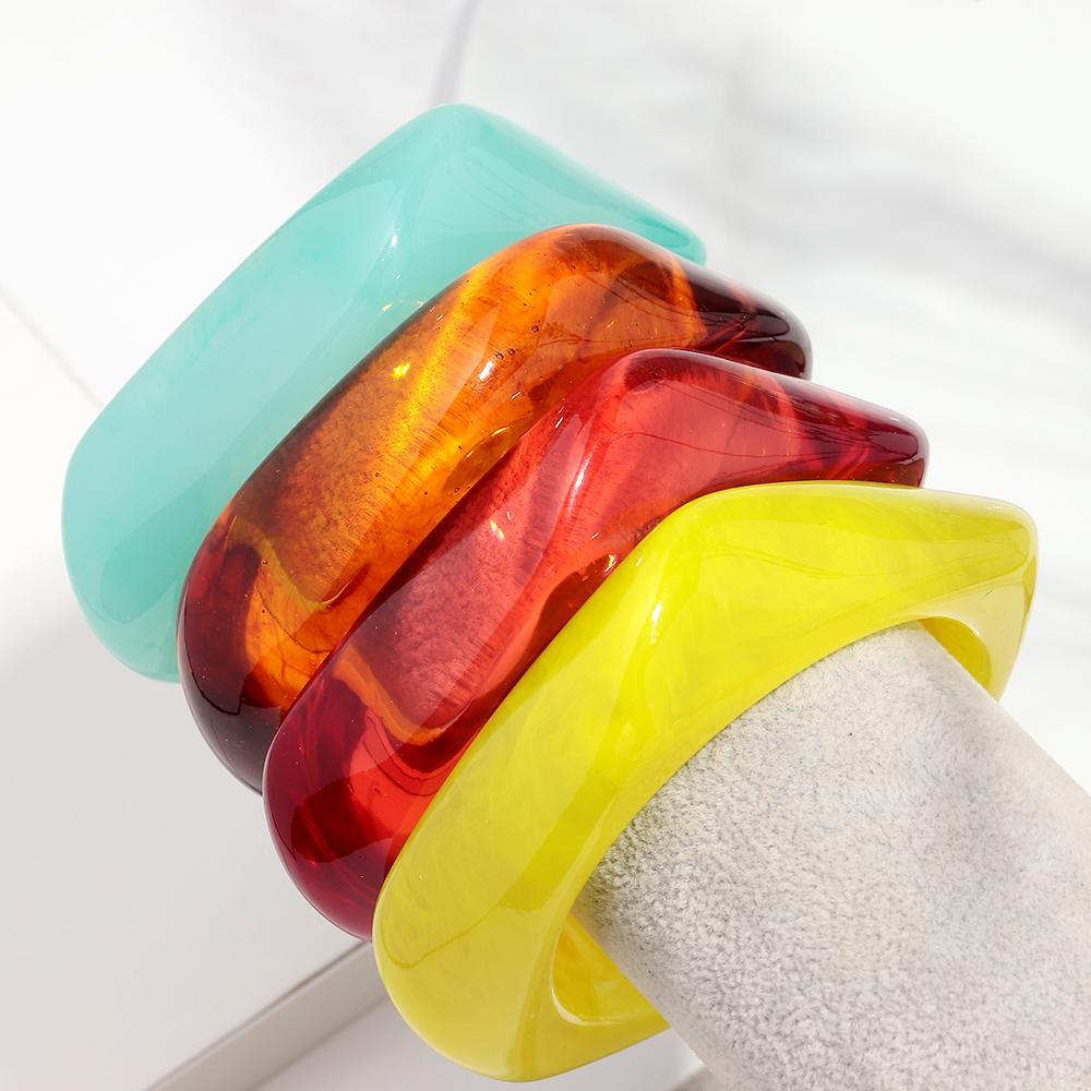 Vintage Acrylic Geometric Bangles – Trendy Wide Cuff Resin Bracelets for 2025