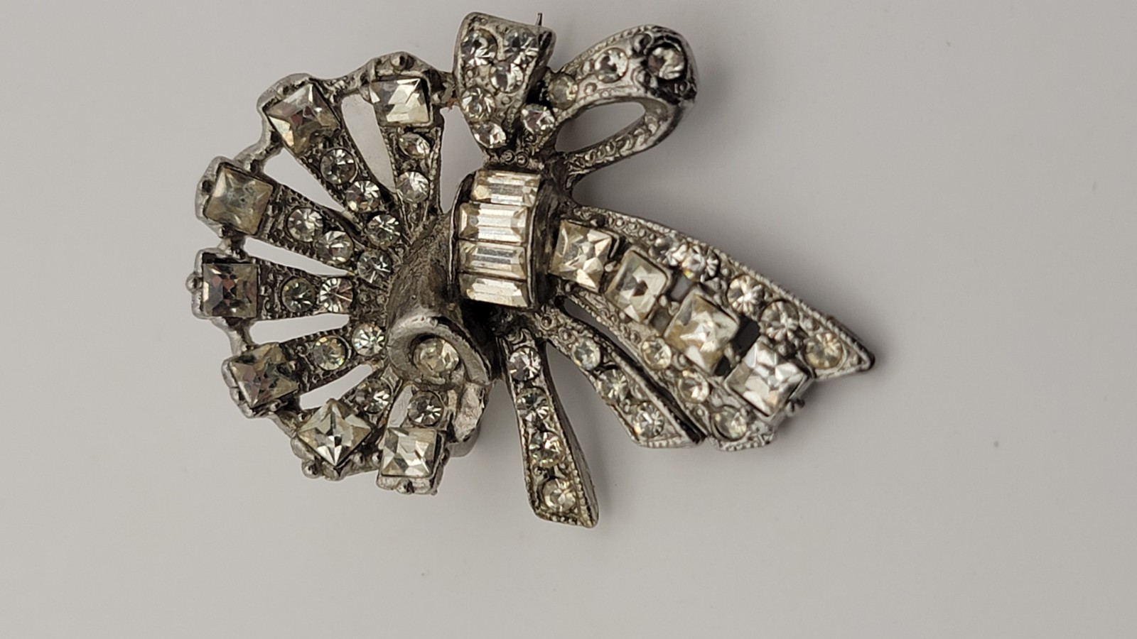 Vtg Fan/Bow Brooch & ALBION Signed Screwback Earrings Mid-century Rhinestones