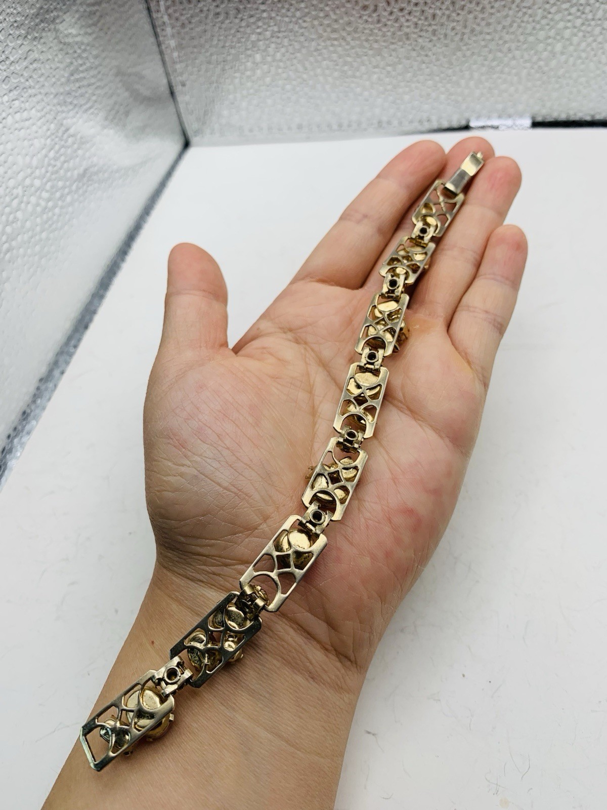 Vintage Pink Feminine Rhinestone Crystal Fancy Faux Pearl Gold Tone 7” Bracelet