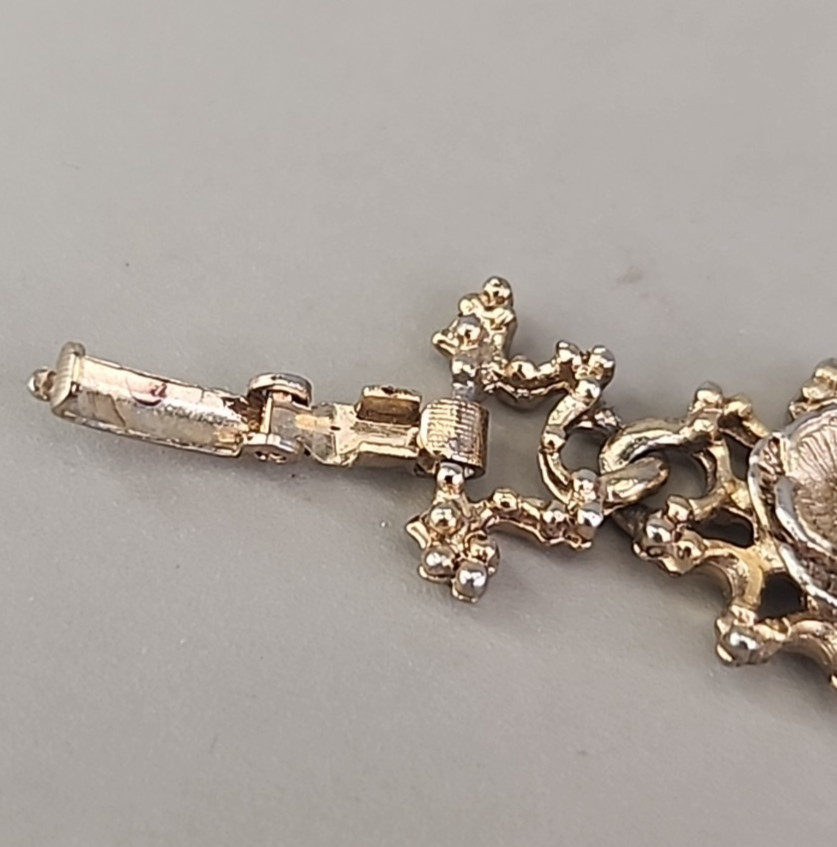 Vintage Flower Chain Bracelet Burst Textured 12mm MOP Bead Gold Tone 6.5″