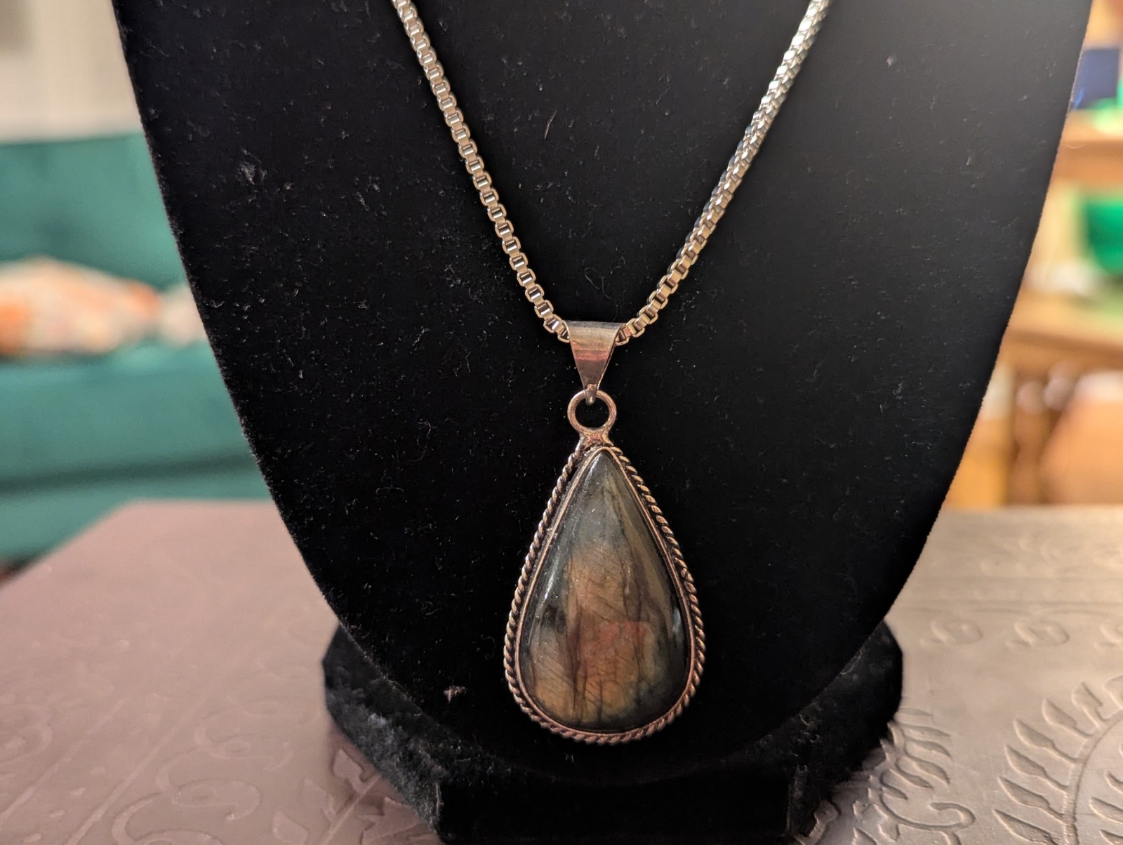 Vintage Sterling Silver Labradorite Oval Pendant on New 925 Box Chain Gift Ready