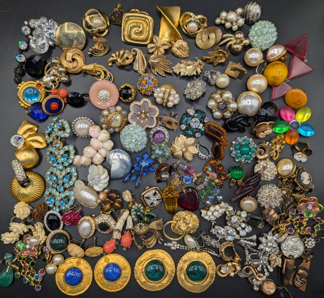 Large Lot of Vintage Singe Earrings For Crafts Aprox 2.5 lb