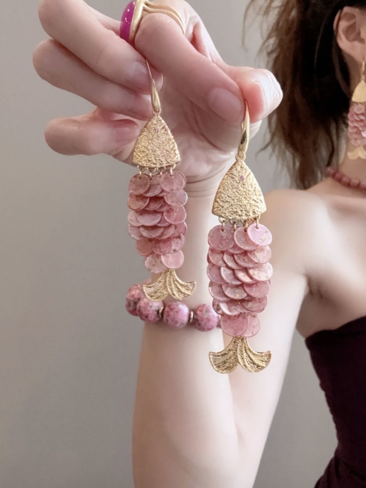 Vintage Pink Shell Scale Goldfish Exaggerated Hook Earrings New Arrival Jewelry