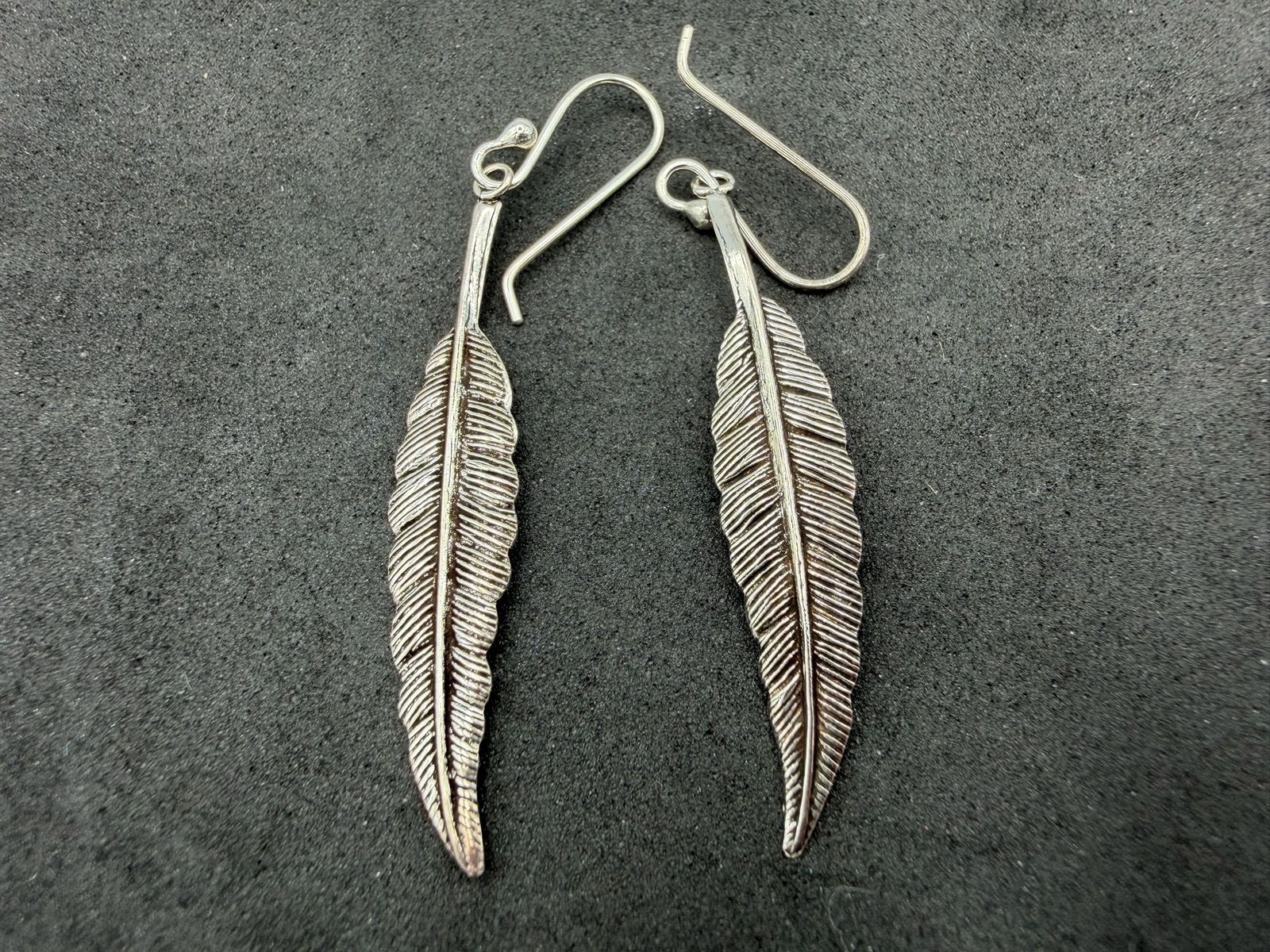 1.58g Vintage Sterling Silver 925 Long Feather Dangle Drop Earrings Boho M