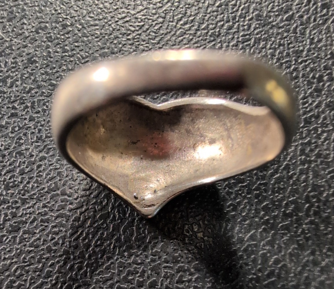 Sterling Solid Heart Ring – Silver – Valentine – Love – Vintage – Sz 6 no stone