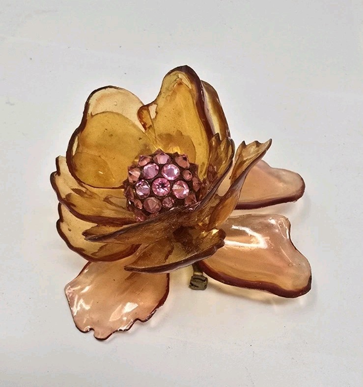 Golden Cellulose Acetate Flower Brooch Pin With Earrings Vintage
