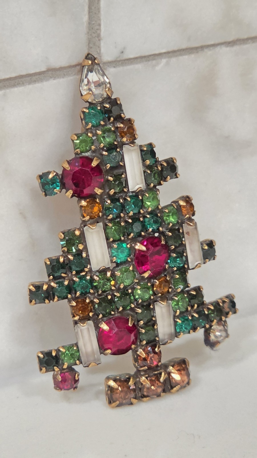 Vintage WEISS 5 Candles Christmas Tree Rhinestoned Brooch Pin Ideal BOOK PIECE