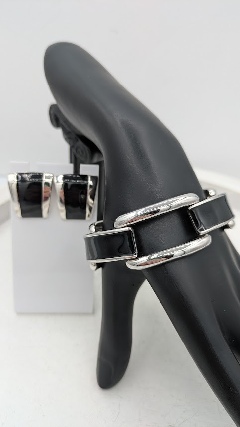 Vintage MONET Bracelet Earrings Set Black Enamel Silver Tone Modernist Demi Paru