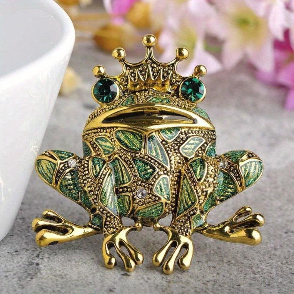 Vintage Black Frog Brooch Green Eyes Toad Pin Unisex Coat Scarf Gift Accessory