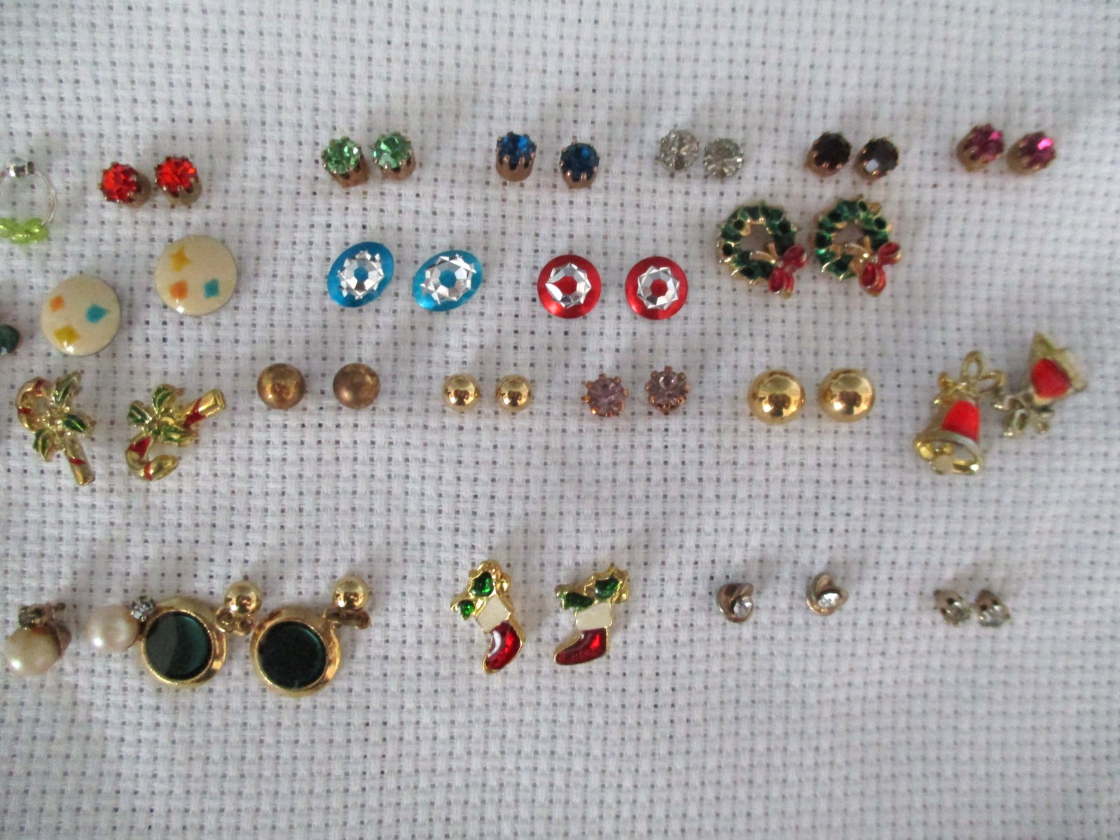 100 Pierced Earrings Sets Vtg to Mod Wearable Unsigned.