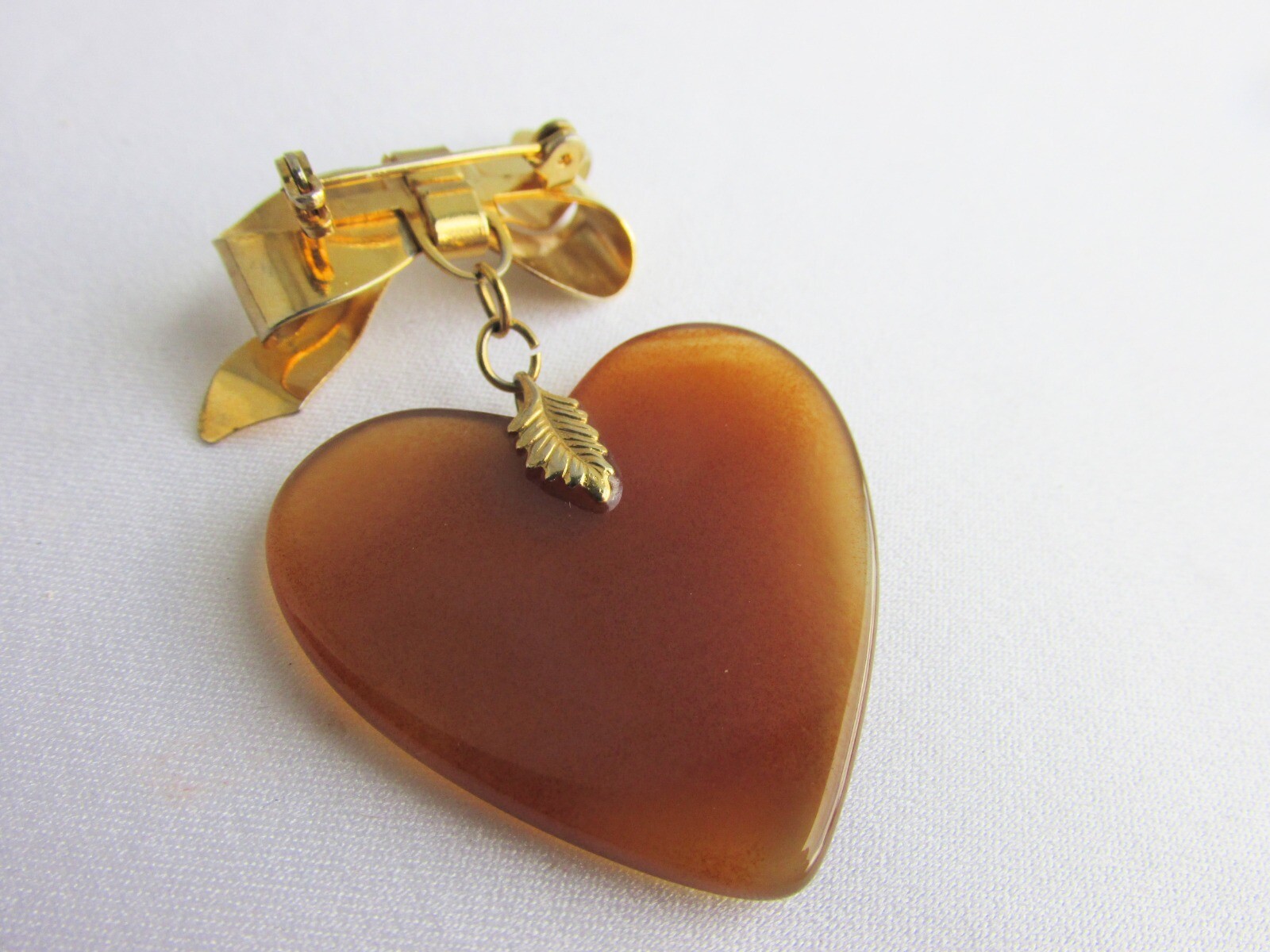 Vintage Carnelian Heart Dangling Bow Pin Gold Plate Translucent Stone