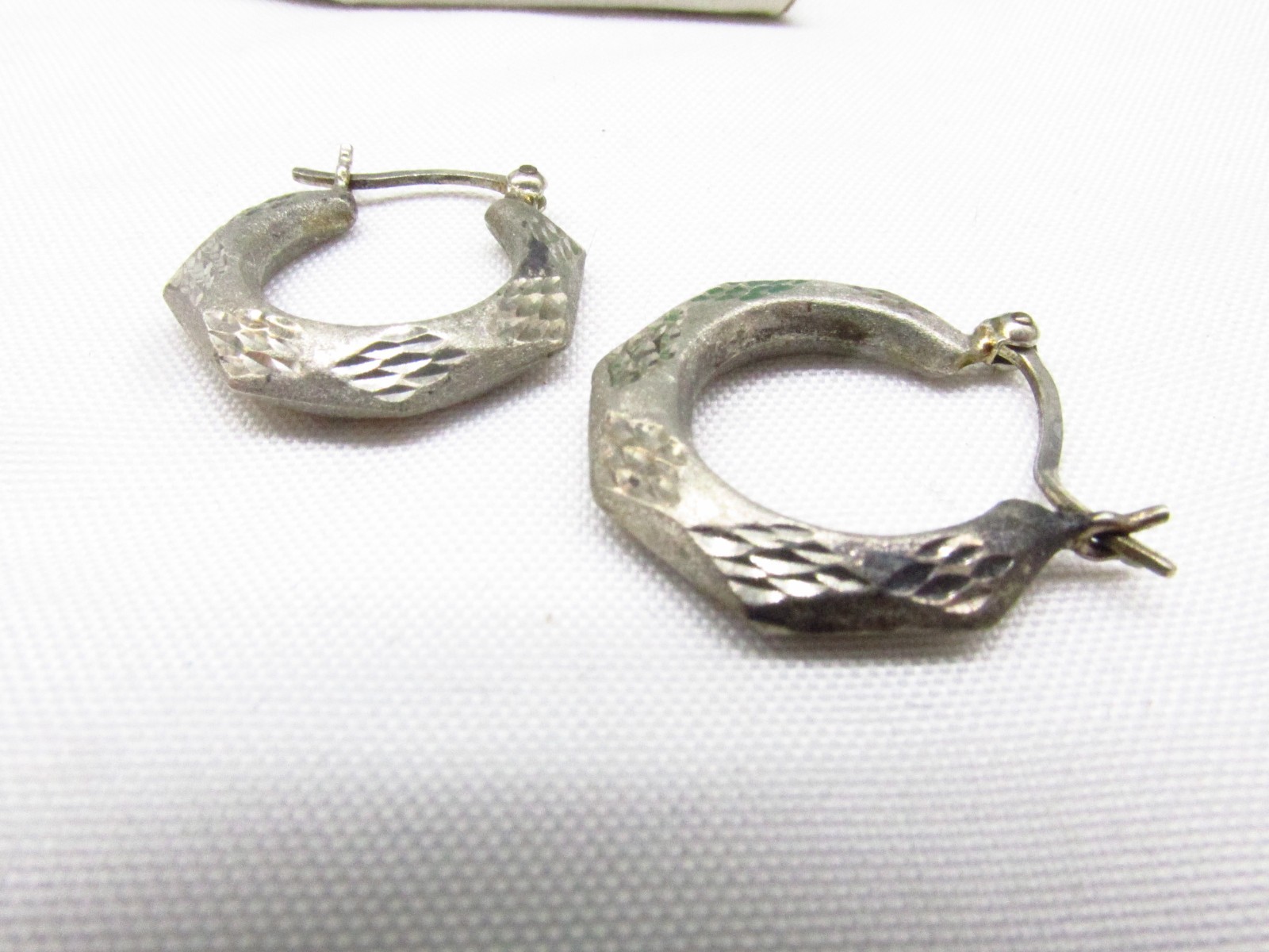 Sterling Silver Etched Diamond Design Hoop Pierced Earrings .5 In .75 Out #539