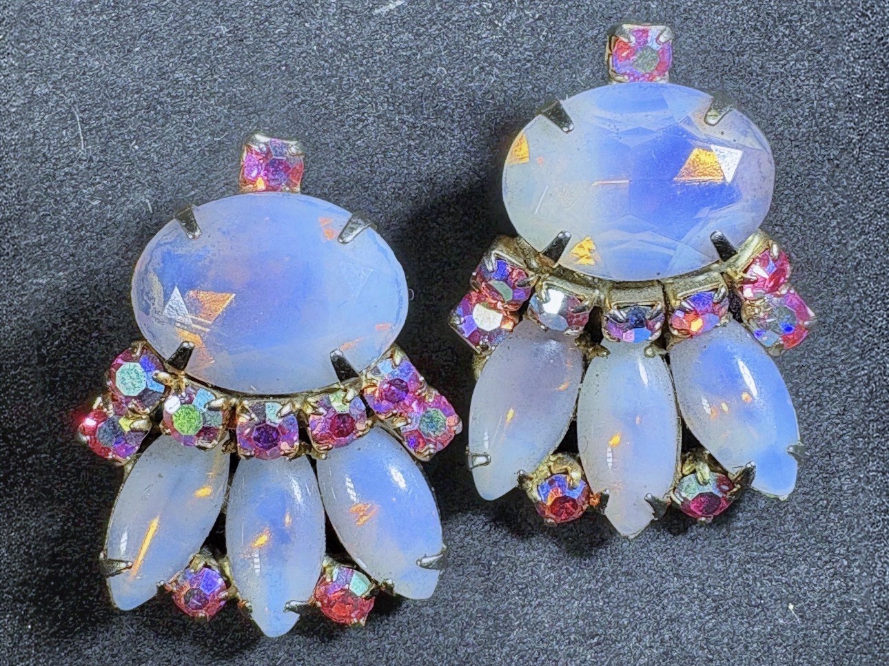 Vintage Juliana D&E Pink Moonstone Aurora Borealis Starburst Brooch Earrings Set