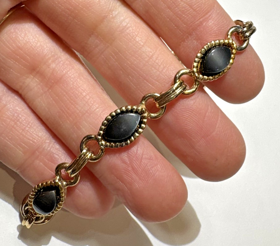 Vintage Scarab Link Style dark grey plastic marquise cab gold tone 7″ Bracelet
