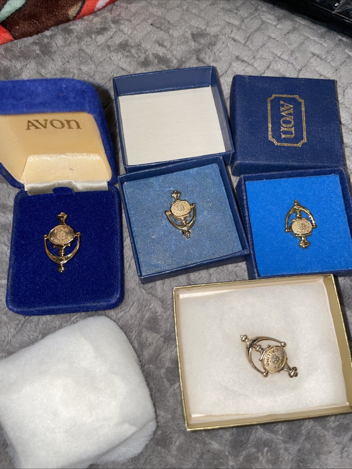 Avon calling DOOR KNOCKER PIN lot of 4-NOS vintage hinged 1970’s seller award