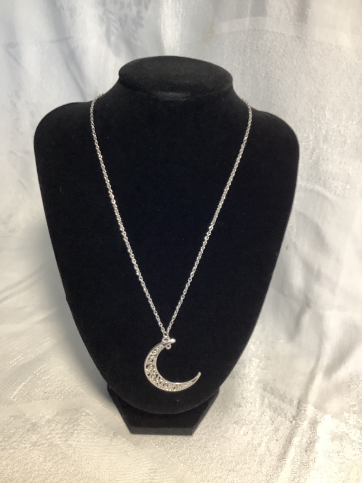 Silver Tone Crescent Filigree Moon Necklace 18”