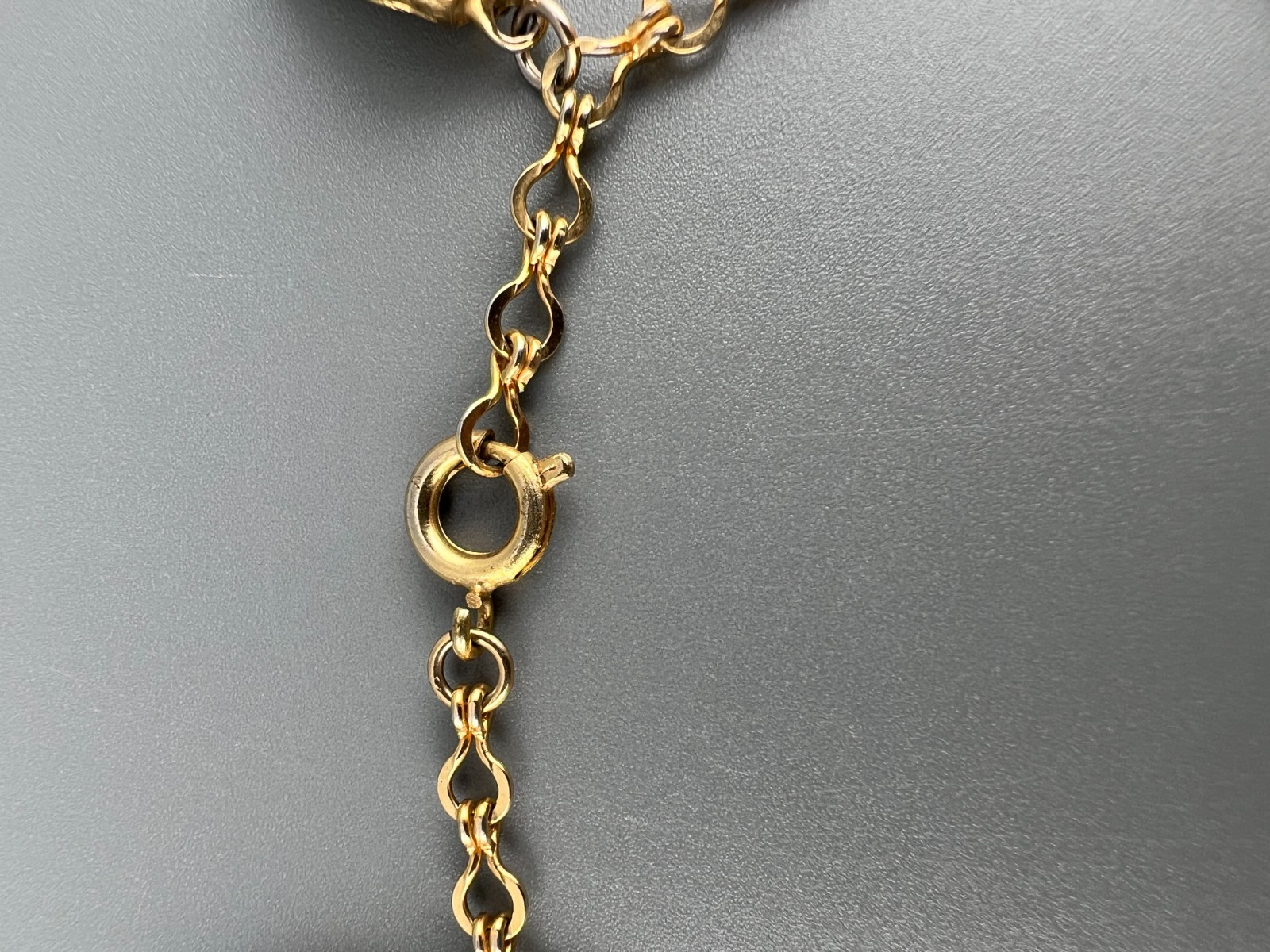 Vintage Charm Bracelet Green Gemstone Gold Tone Serpentine 7″ Fancy Link Boho