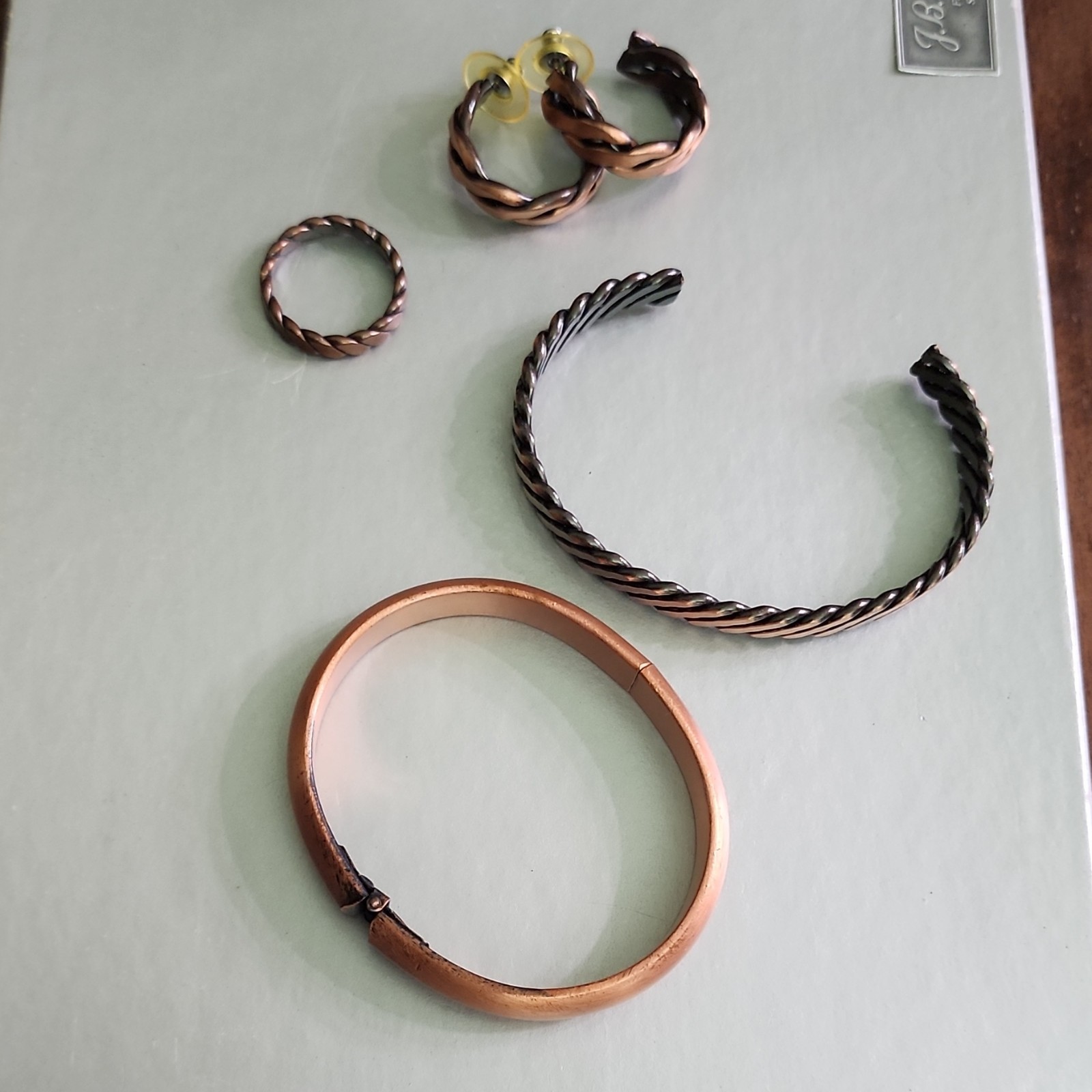 Mixed Lot Copper Metal Jewelry 4pc- 2 Bracelets Ring, Hoop Earrings Unisex Adult