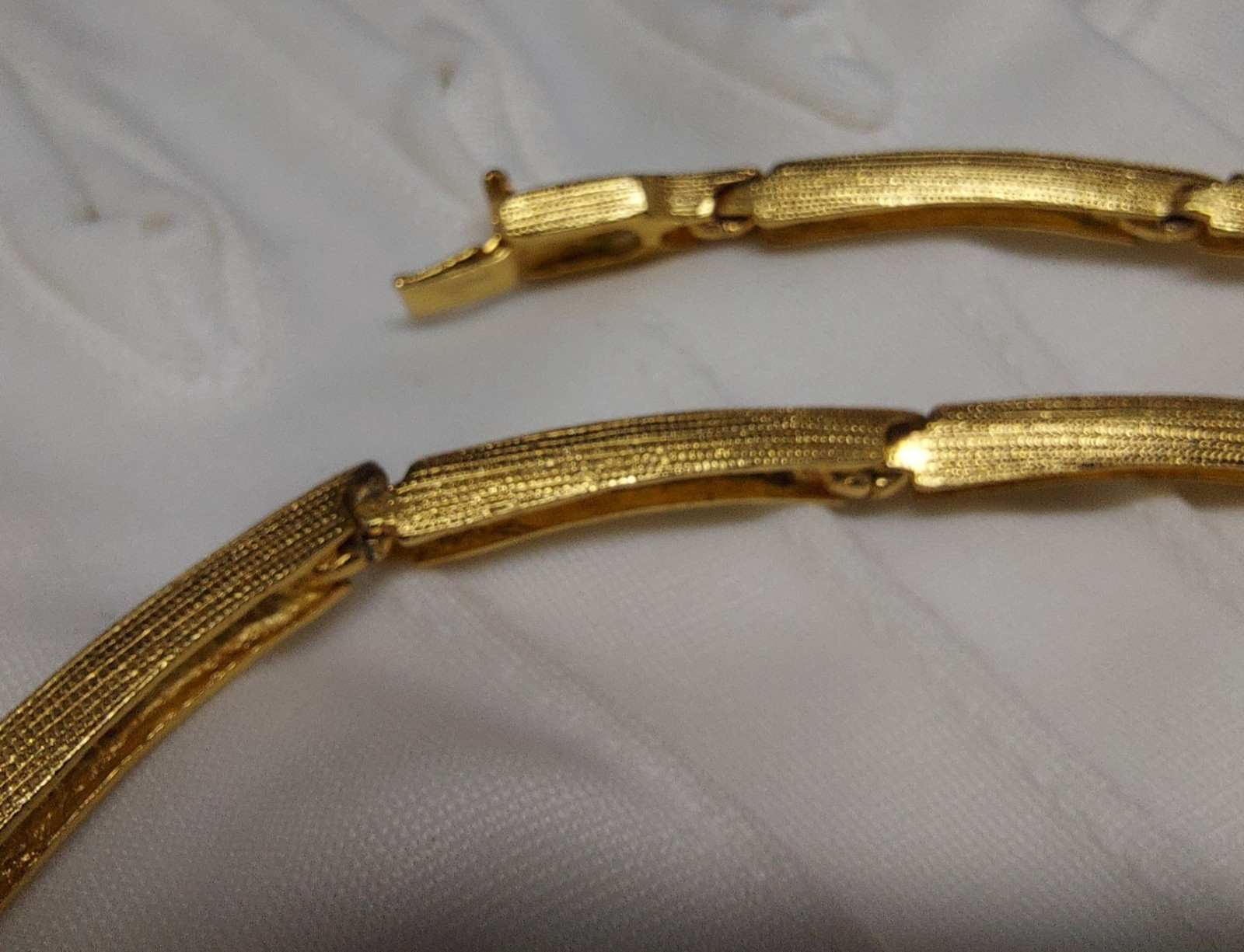Vintage Textured Bar Link Gold Tone Choker Necklace