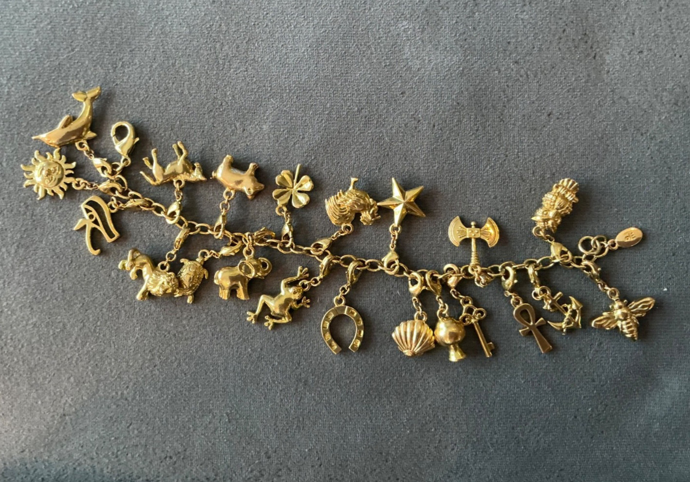Gold tone Heavy Charm BRACELET with individual Removable Good Luck charms 🍀