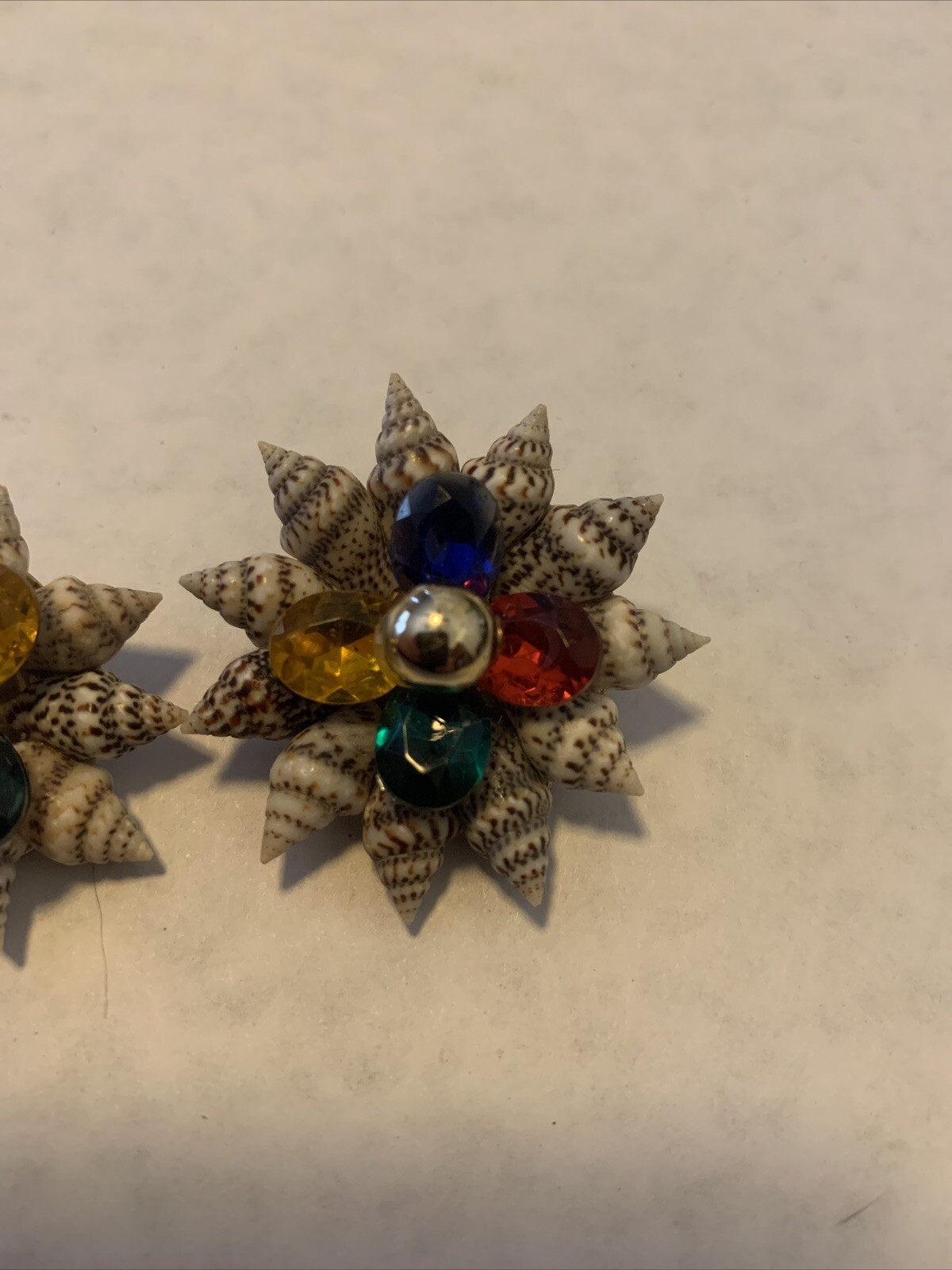 Vintage SHELL Multicolor Rhinestone Cluster Starburst Art Earrings Beach Clip