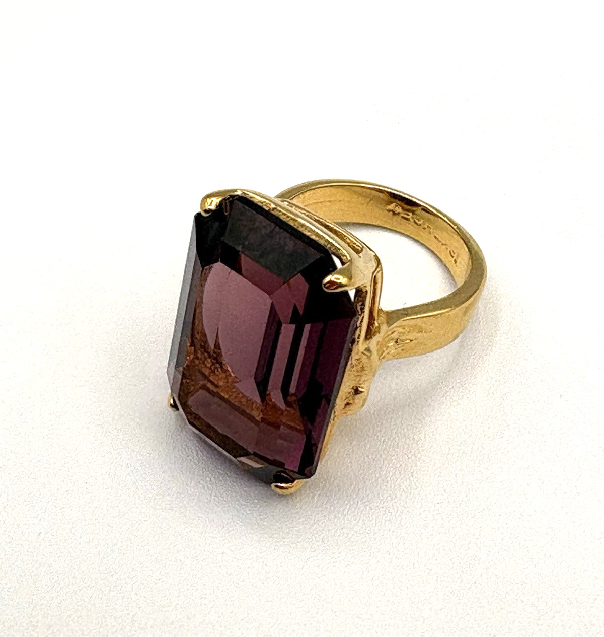 18K HGE Emerald Cut Purple Stone Vintage Rectangular Cocktail Statement Ring
