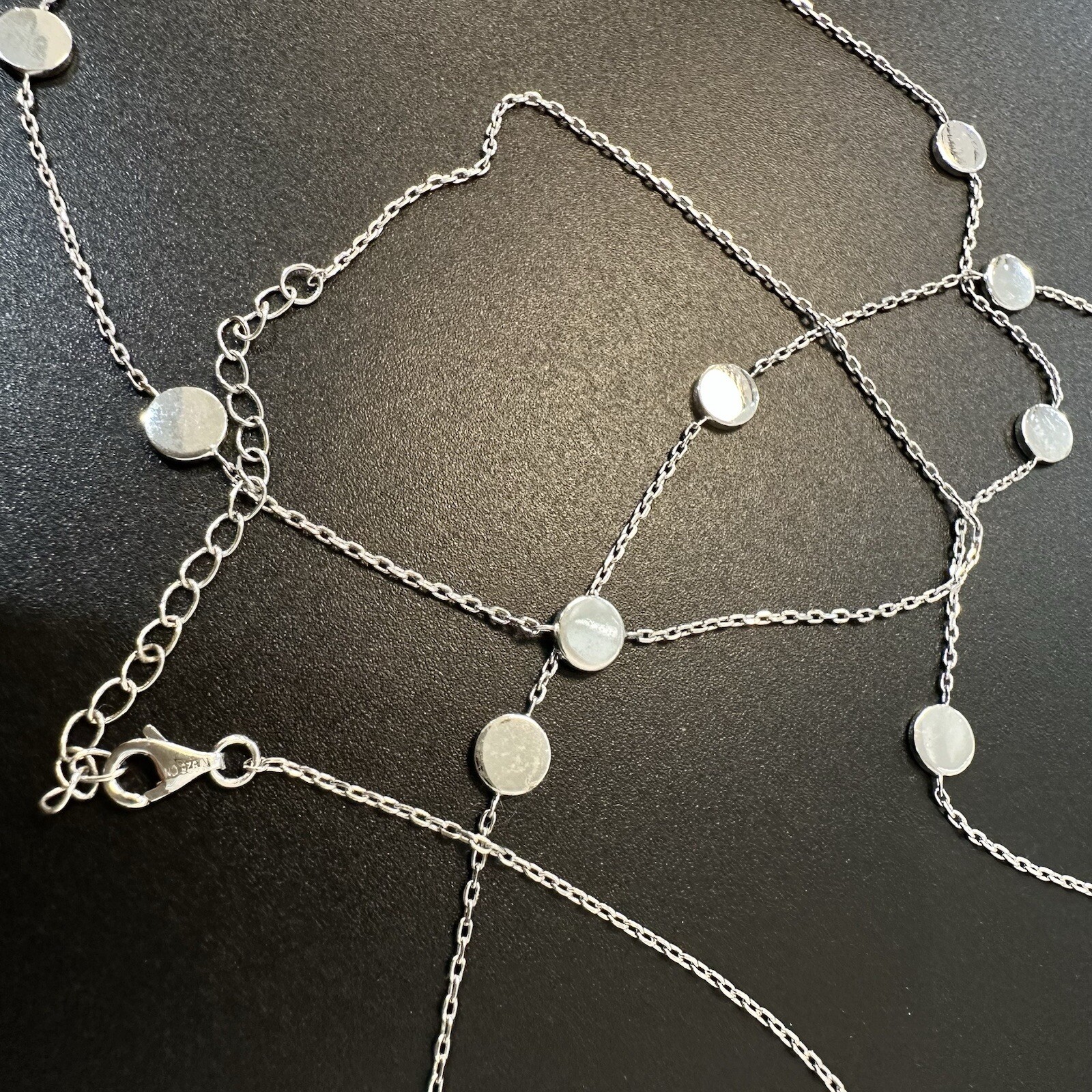 LOVELY ELEGANT ESTATE STERLING SILVER STATIONARY 6mm DISC DESIGN NECKLACE 32”