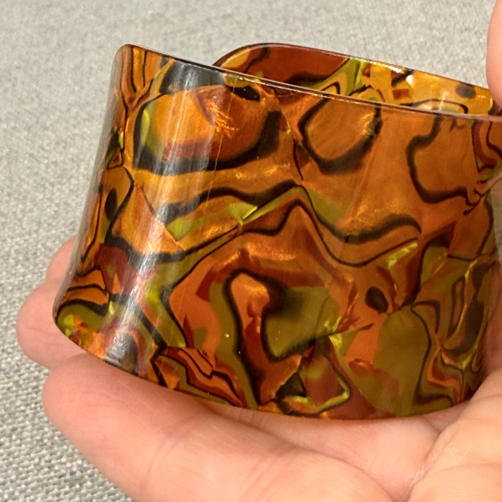Lucite Cuff Bracelet Rust Green Brown Swirl Mid Mod Size 6.25