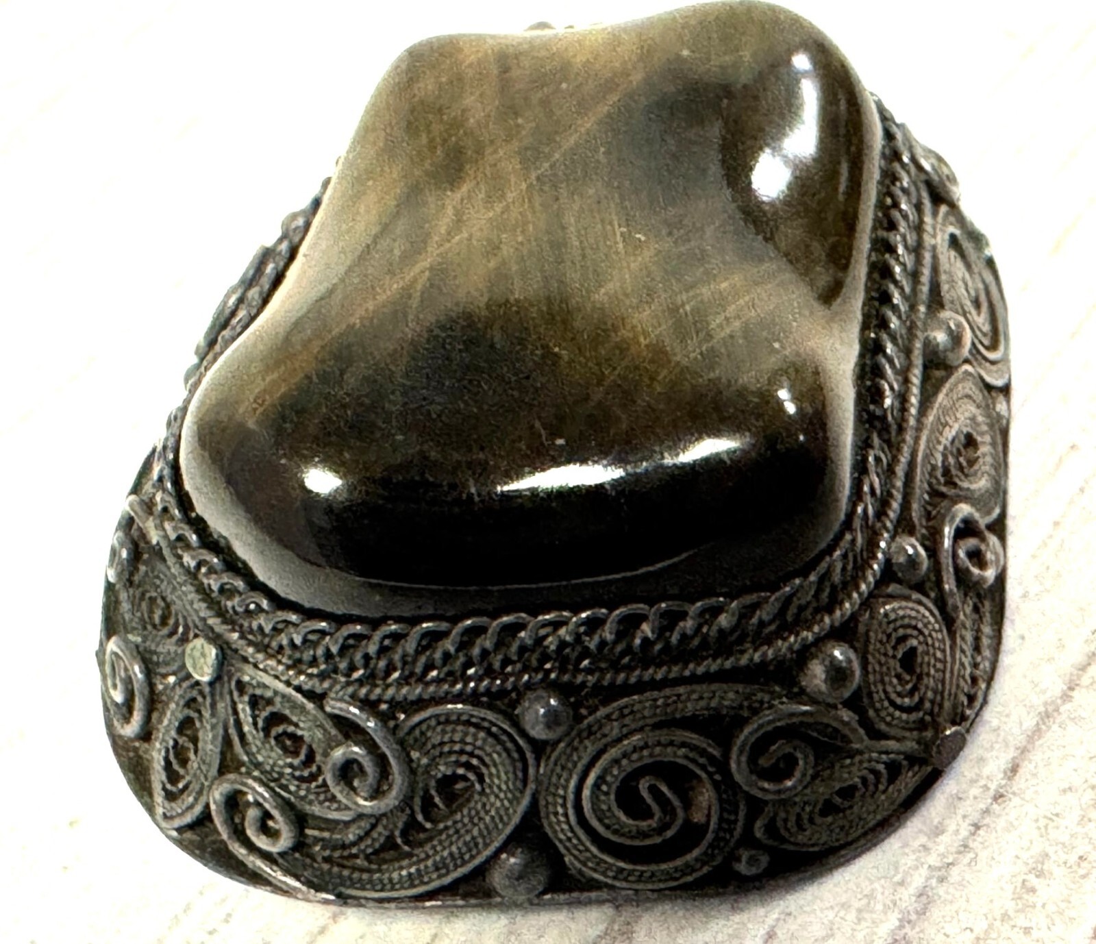 Vintage Large Tiger Eye Gemstone Silver Filigree Bezel Set Brooch
