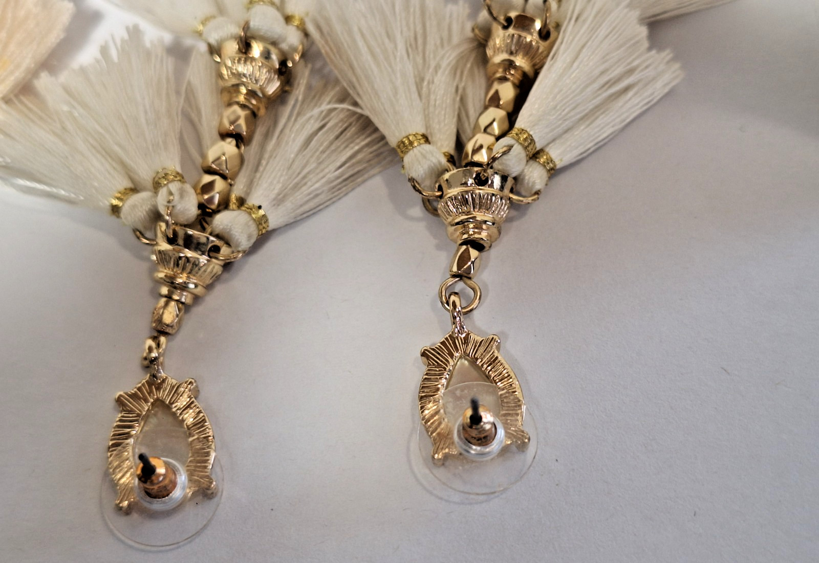 Lot of 5 Pairs Vintage Unbranded & 2 Branded Tassel Fashion Pierced Earrings