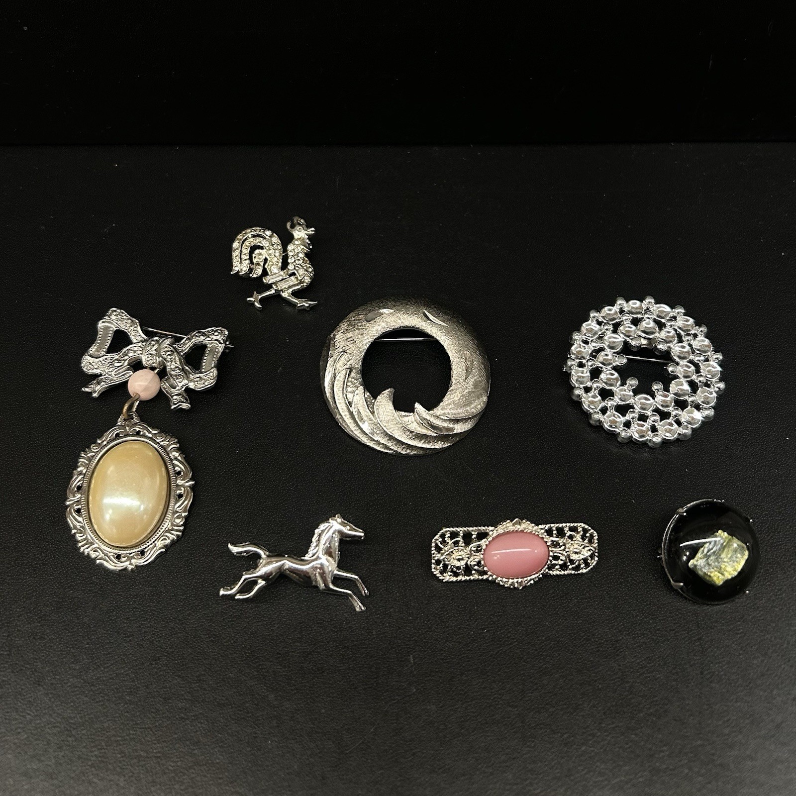 Lot Of 7 Silver Tone Vintage Brooches