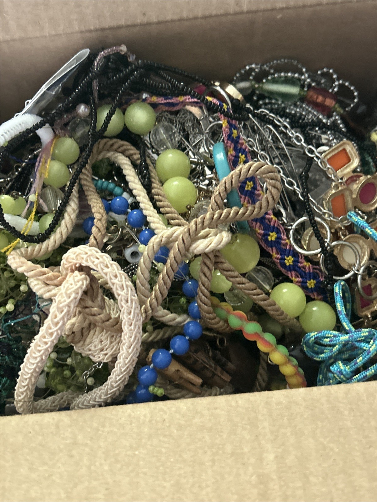 HUGE 9.5 lbs Jewelry Lot WEARABLE & REPAIR CRAFTING Unsearched VTG/NOW ESTATE
