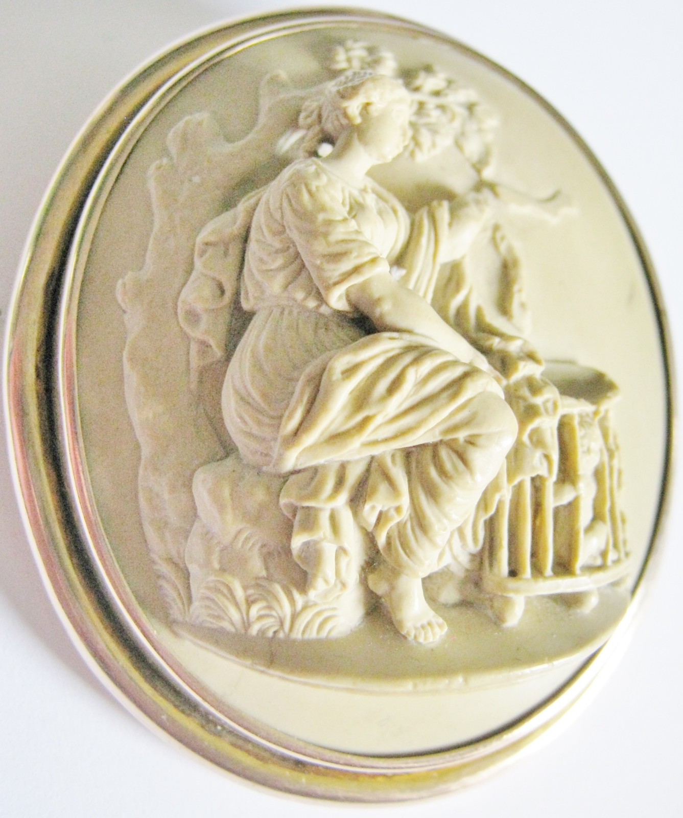 EXTREMELY RARE ANTIQUE HIGH RELIEF LAVA CAMEO 10K GOLD CUPID SELLER PUTTO IN PEN