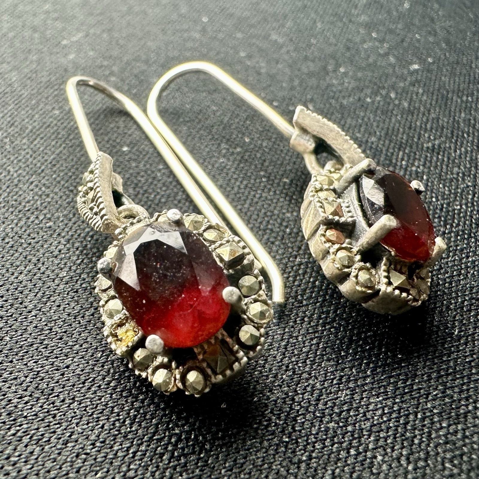 Rare Vintage 925 Sterling Silver Garnet Marcasite Drop Dangle Earrings Oval Red