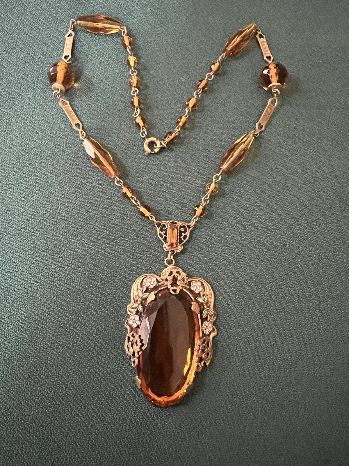 CZECH STUNNING VTG COGNAC COLOR FACETED BRASS FILIGREE ENAMELED PENDANT NECKLACE