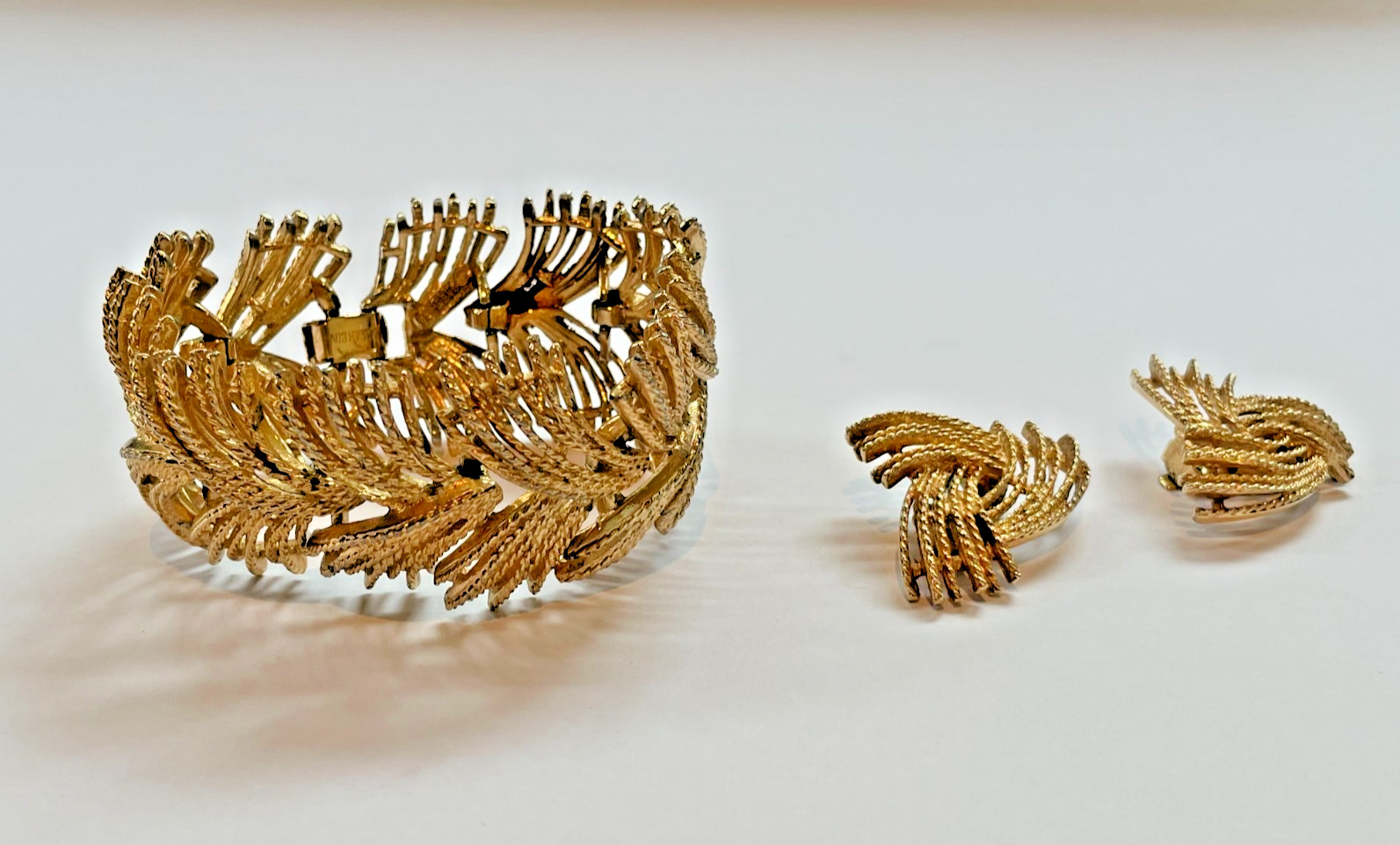 Vintage Gold Rope Twist Frond Bracelet & Clip Earring Set | 1960s
