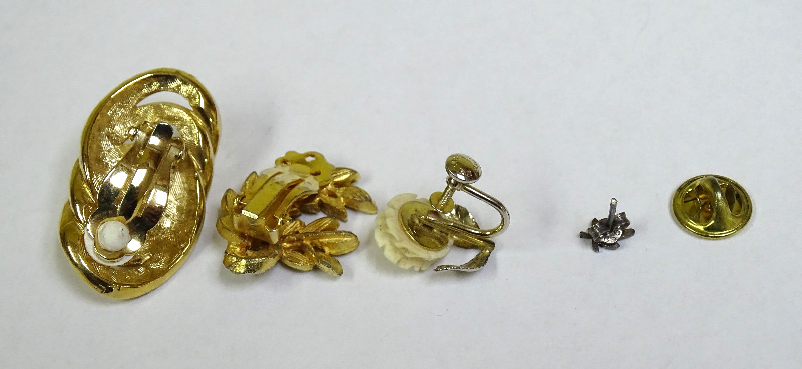 Untested Assorted Costume Jewelry / 254209
