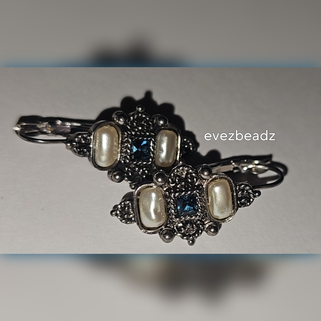 EvezBeadz Vintage Berebi Elegant Pierced Earrings Blue Crystal & Faux Pearls