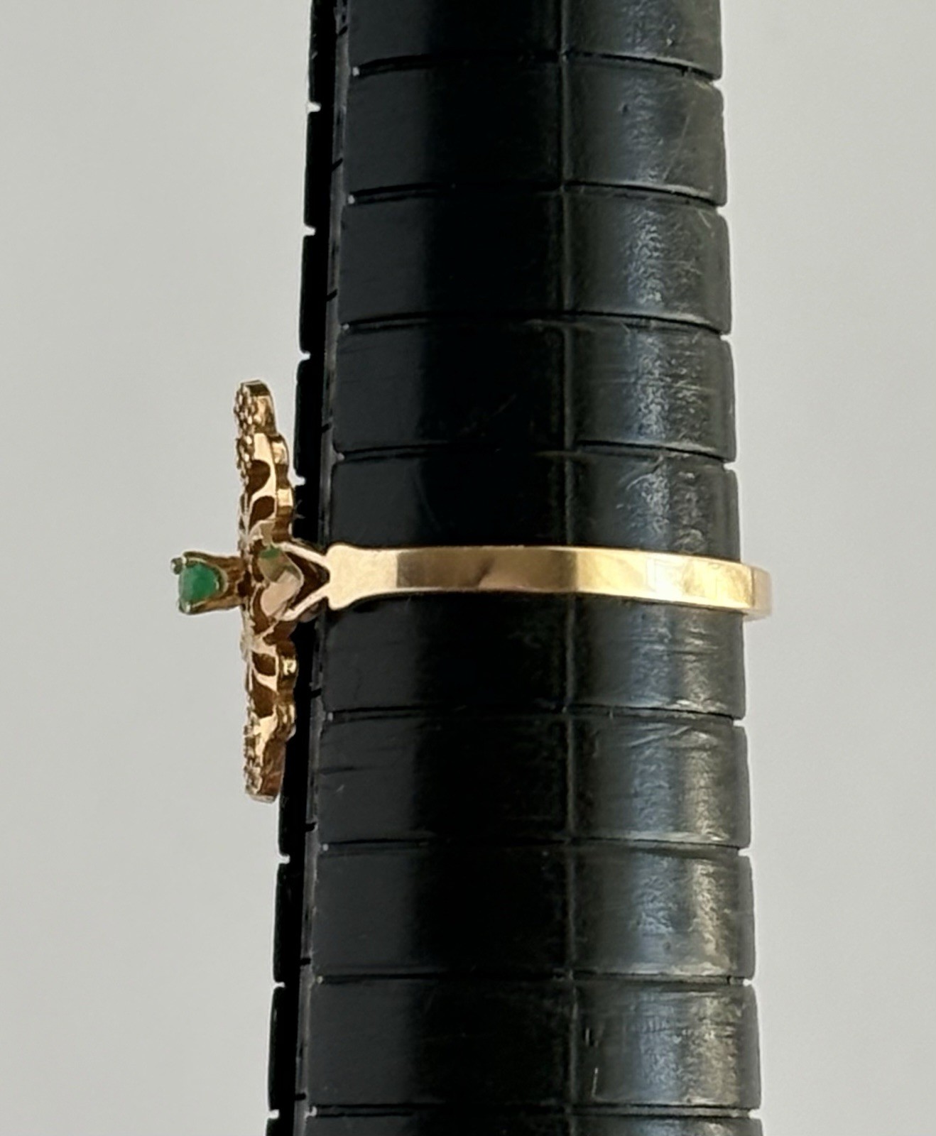 VINTAGE 10K YELLOW GOLD FILIGREE RING WITH GREEN GEMSTONE LADIES SIZE 6.75 VG