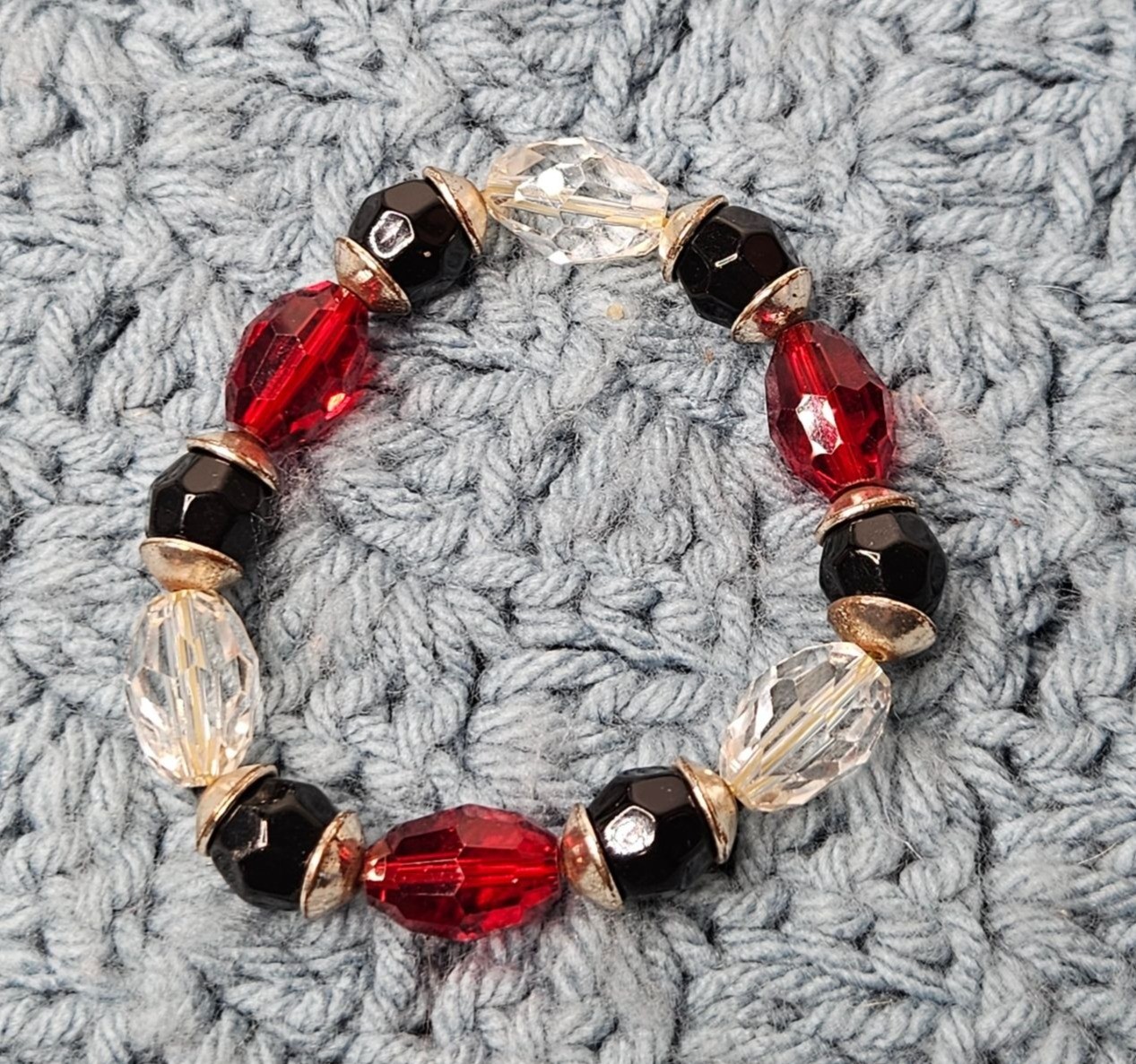 Vtg Glass Faceted Beaded Bracelet Red Black Clear Silvertone Slightly Stretchy