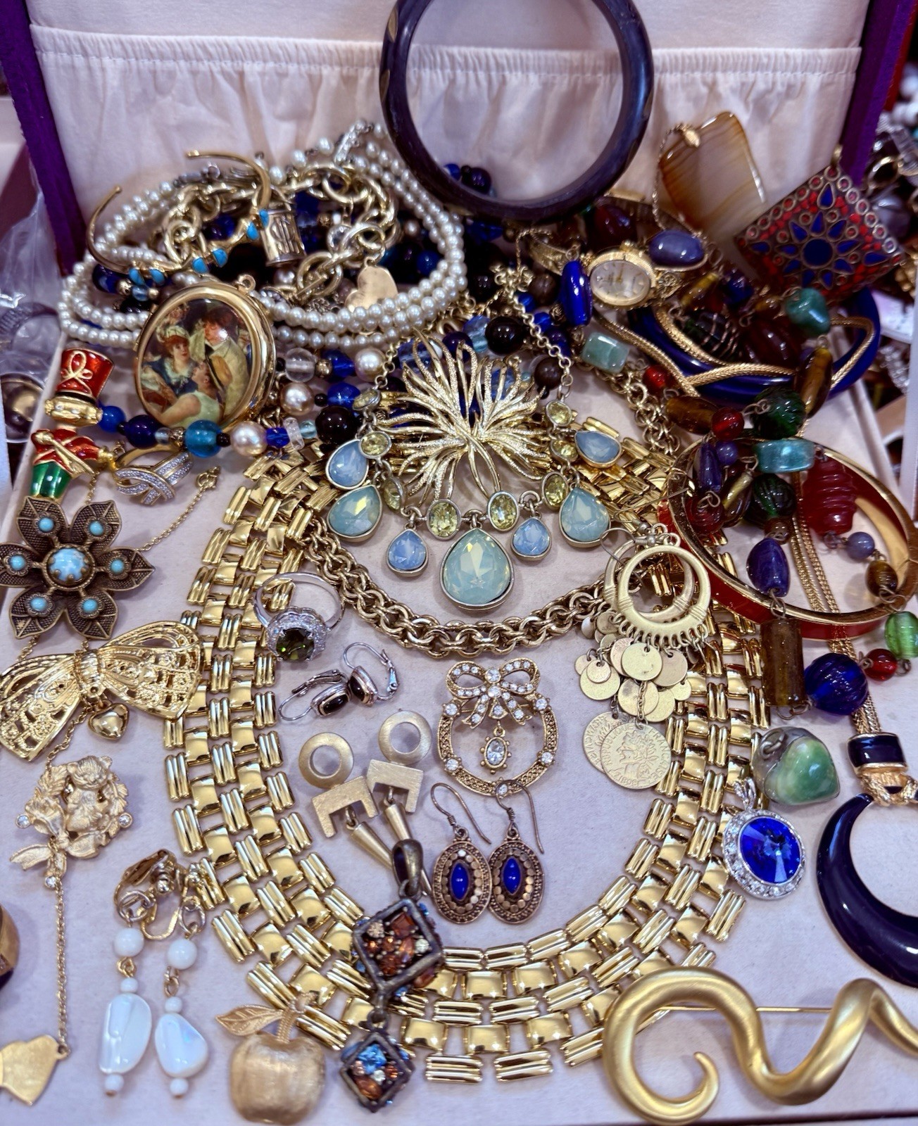 Vintage Estate Costume Jewelry Lot ! TRIFARI , MONET and more!