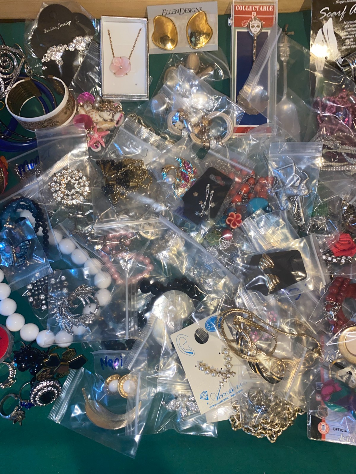 VINTAGE to Modern JEWELRY LOT 6 LBS 111 PCS RHINESTONE RING NECK WEARABLE #16