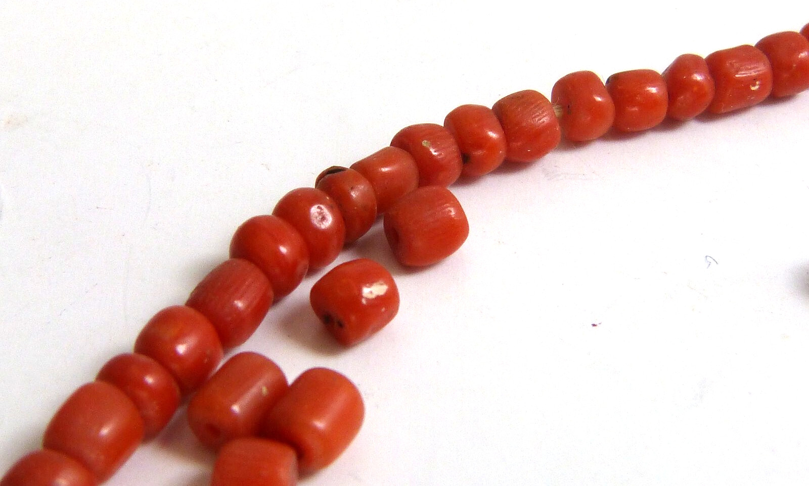 Gorgeous Antique Red Coral Bead Necklace With Gold Clasp Estate Find !